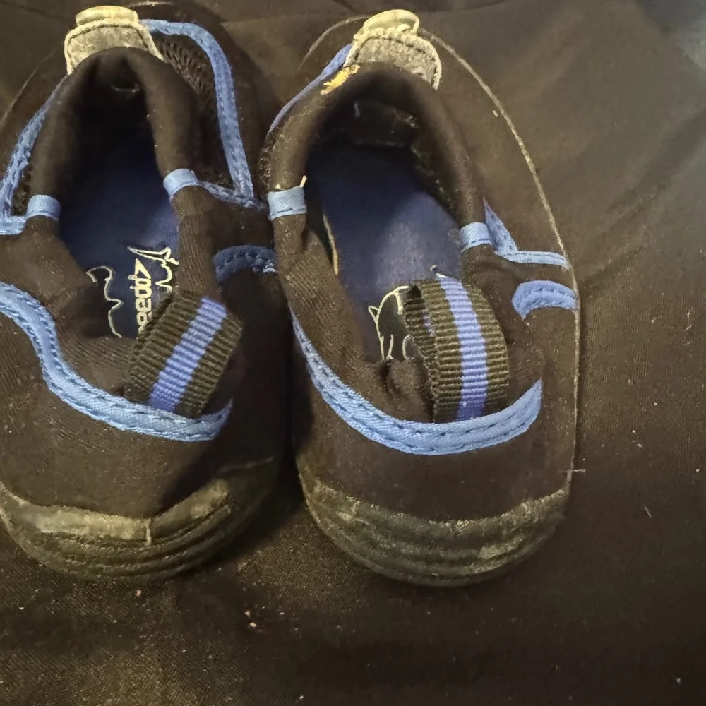 Speedo Kids Aqua Water Shoes EUC